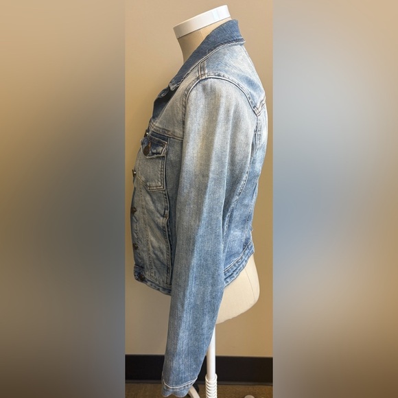 Zara Classic Button-Up Two Tone Blue Jean Denim Jacket women's size Medium - Picture 3 of 8